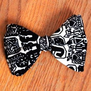 Vintage Unknown Brand Clip-On Bow Tie